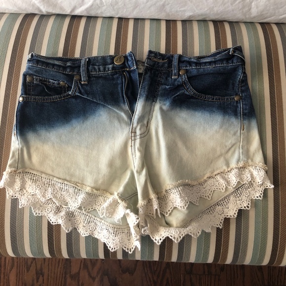 Free people Jean shorts! - Picture 2 of 5